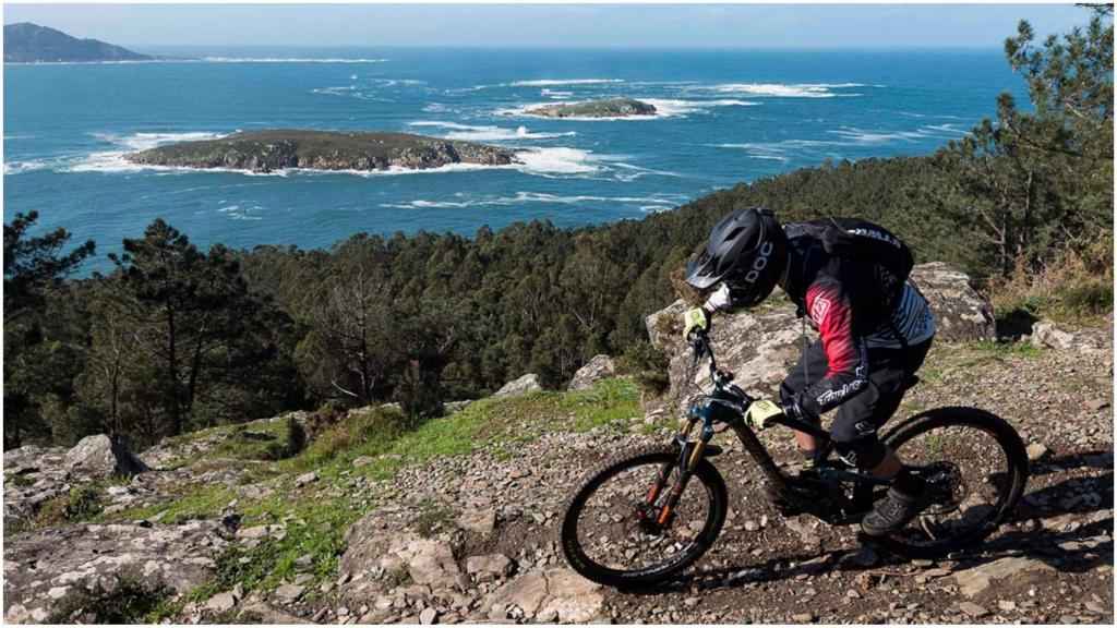 Descubre Galicia pedaleando.