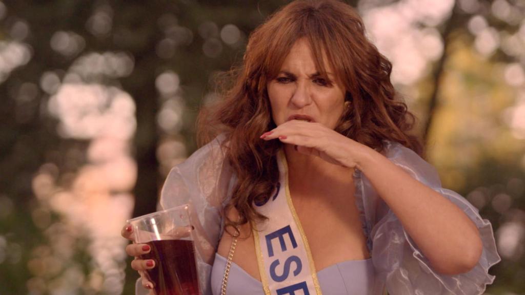 Melani Olivares en 'La reina del pueblo'.