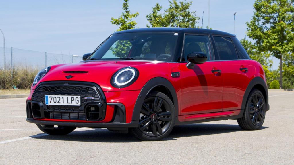 Nuevo Mini de 2021 en configuración de 5 puertas.
