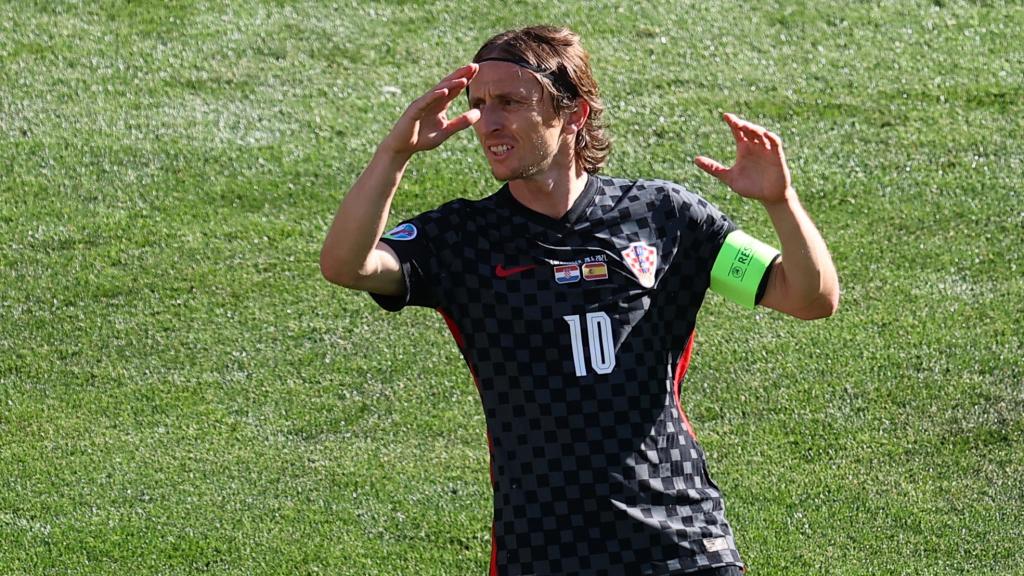 Luka Modric durante el encuentro frente a España