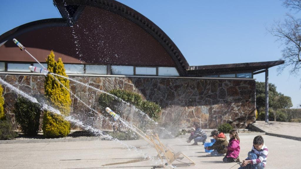 Escuela de cohetes de AstroYebes. Foto: Ayuntamiento de Yebes (Guadalajara).