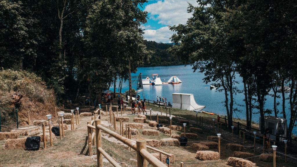 Fornelos Wake Club: música en vivo y deportes acuáticos en Fornelos de Montes (Pontevedra)