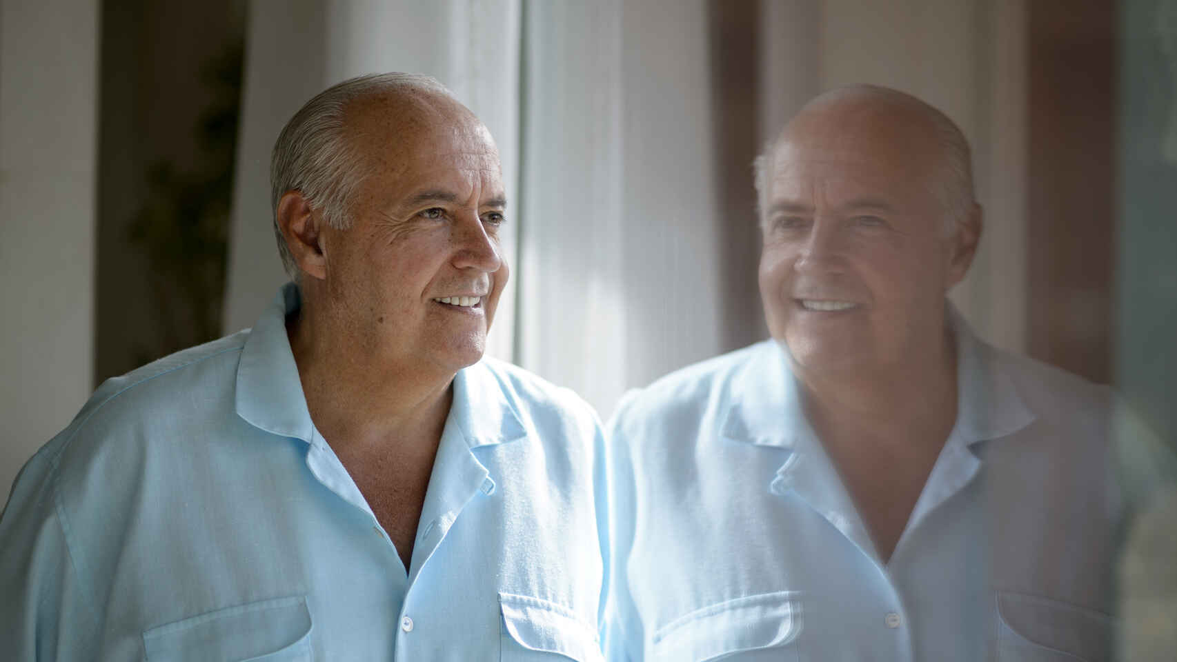 José Luis Moreno retratado en su casa para una entrevista en EL ESPAÑOL.