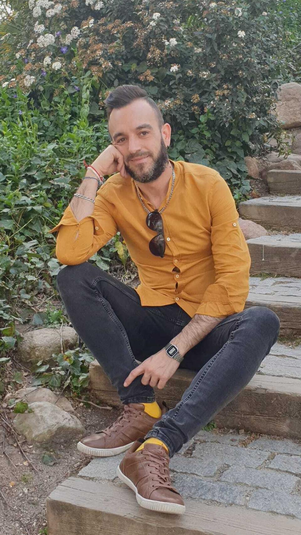 Mario vendió su casa por los pisos y su fatiga.