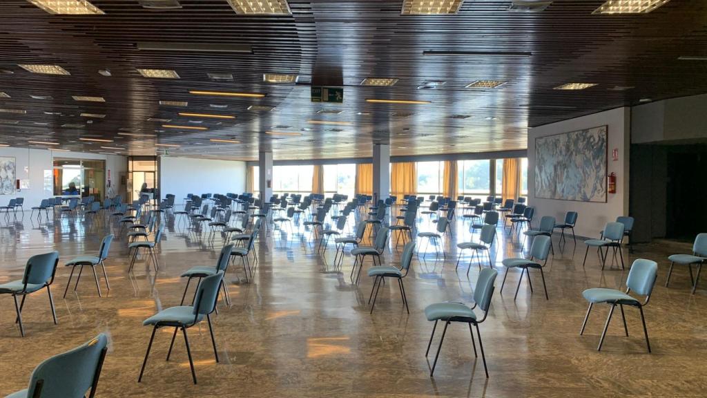 El Palacio de Congresos de Torremolinos, preparado para la campaña de vacunación.