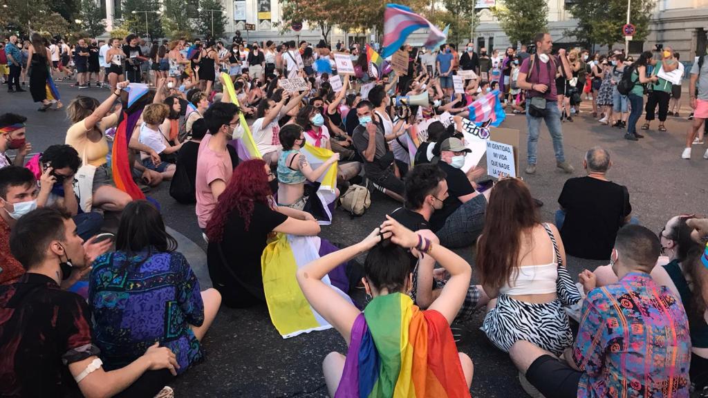 Una imagen del inicio de la sentada frente a la sede del Ayuntamiento de Madrid.