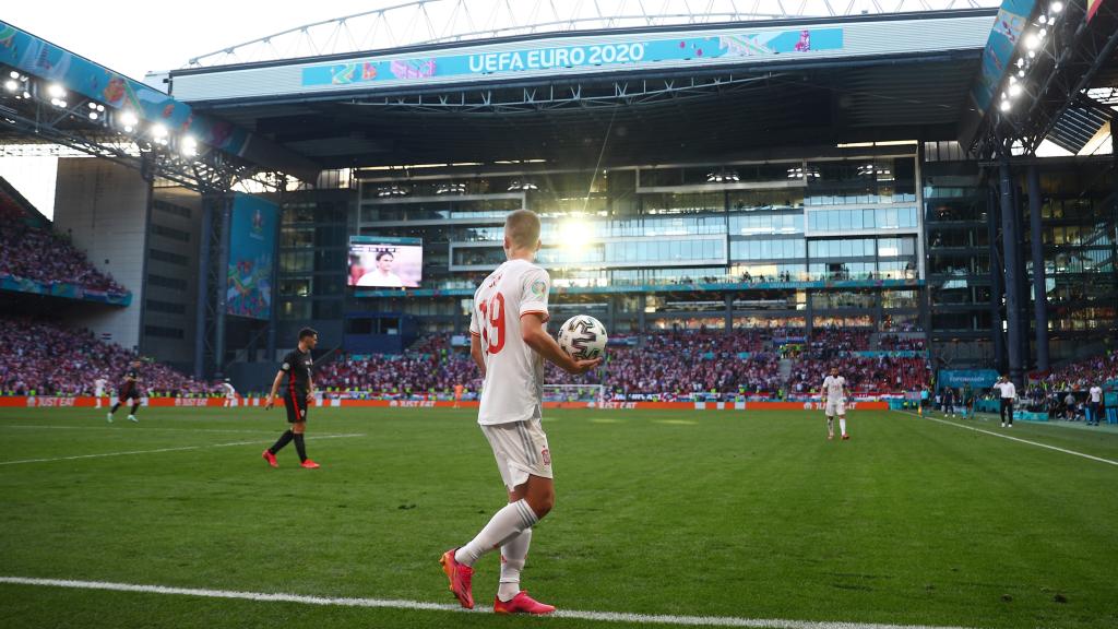 Dani Olmo en el partido contra Croacia en la Eurocopa