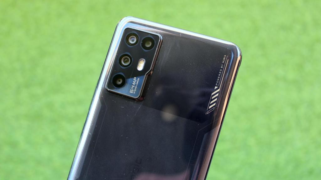El Nubia Red Magic 6R tiene cuatro cámaras traseras.