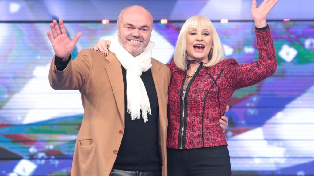 Raffaella Carrà, junto a Sergio Japino, durante el espectáculo 'Forte, forte, forte', en 2015.