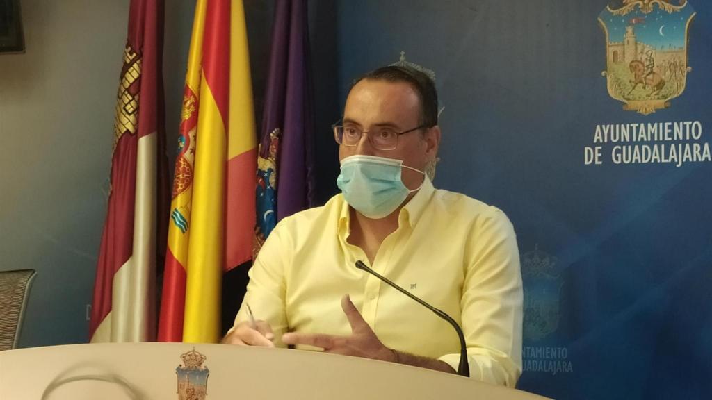 El portavoz municipal de VOX en el Ayuntamiento de Guadalajara, Antonio de Miguel