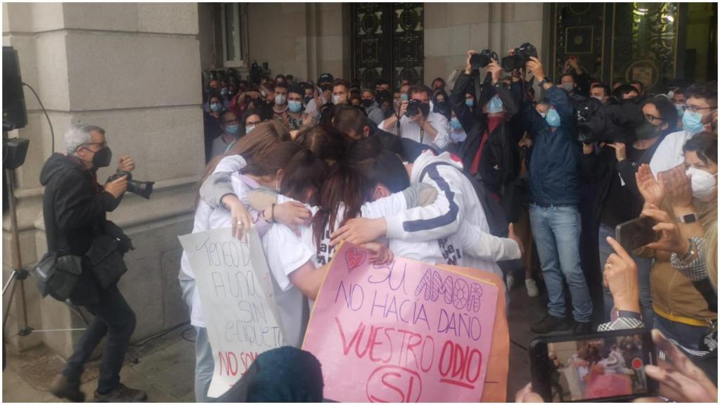 Amigos de Samuel en la concentración de María Pita.