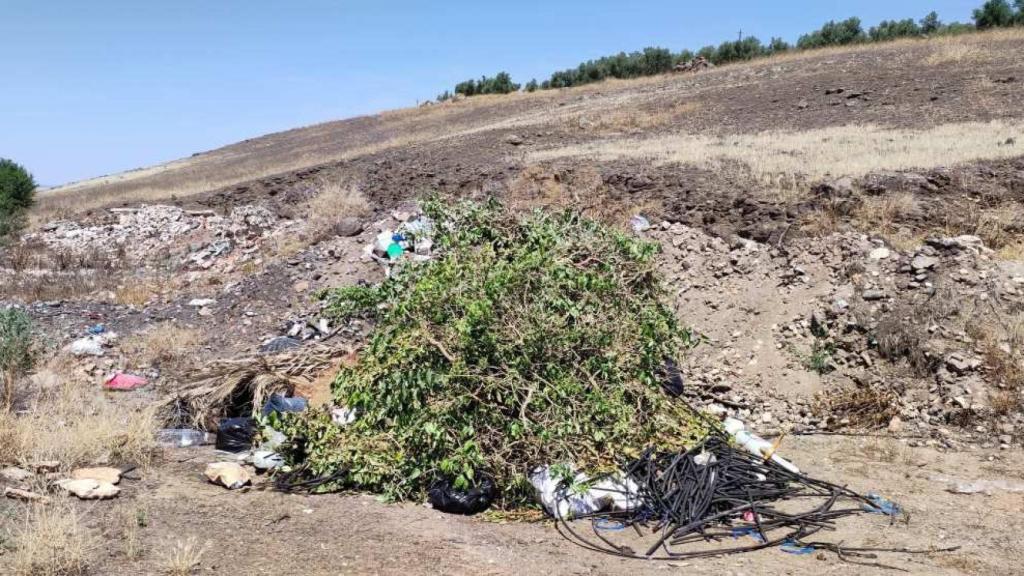 Los escombros se acumulan en la zona del volcán