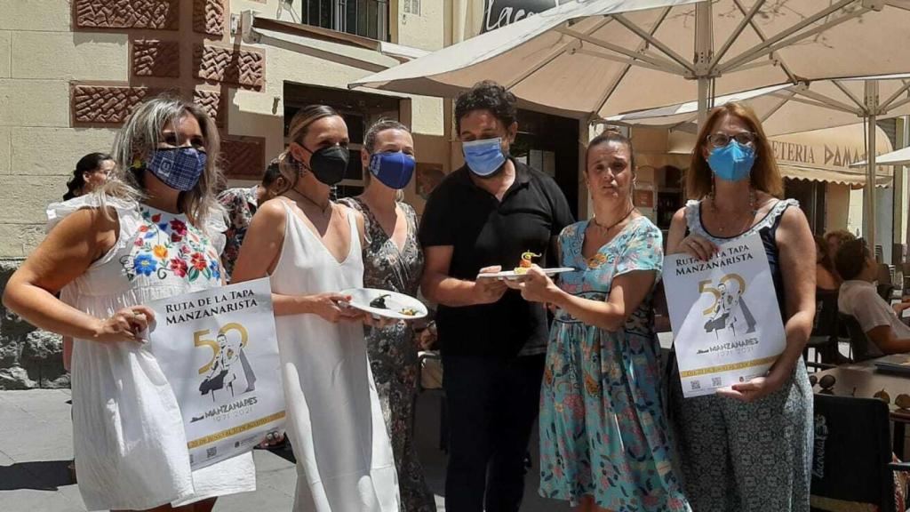 En el acto de presentación  de esta iniciativa gastronómica han estado las dos hijas del torero.
