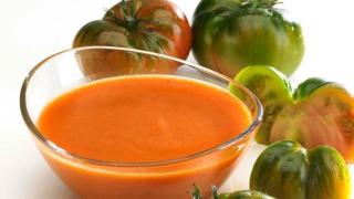 Un gazpacho envasado con pinta de ser casero.