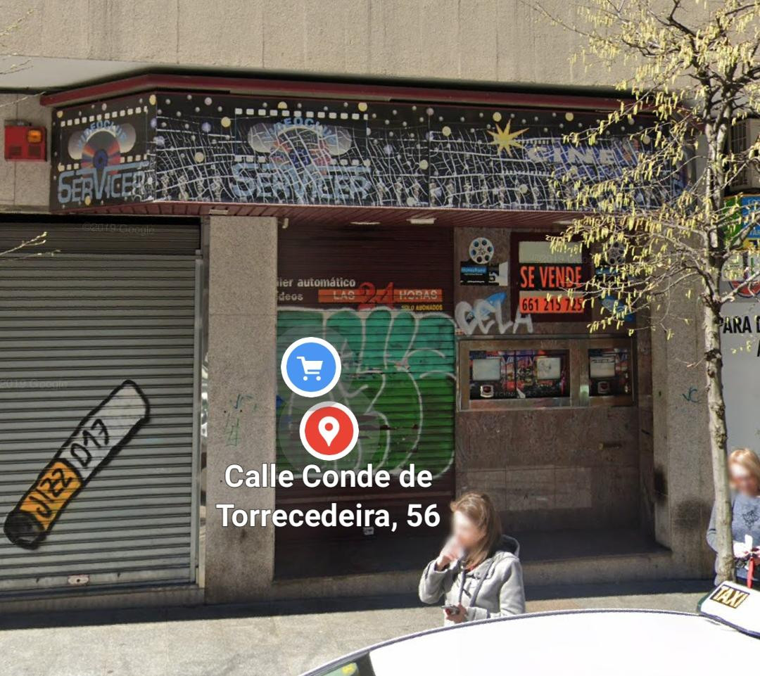 El local del Servicer todavía conserva fuera las taquillas de devolución de DVD. Foto: Google Maps