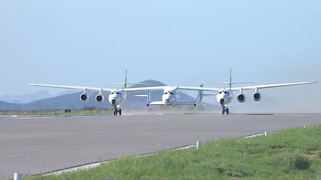 VMS Eve con la VSS Unity acoplada