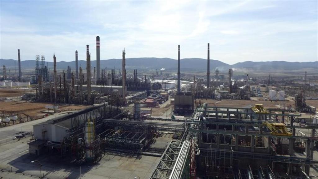 Sofocado un incendio en el complejo petroquímico de Repsol en Puertollano