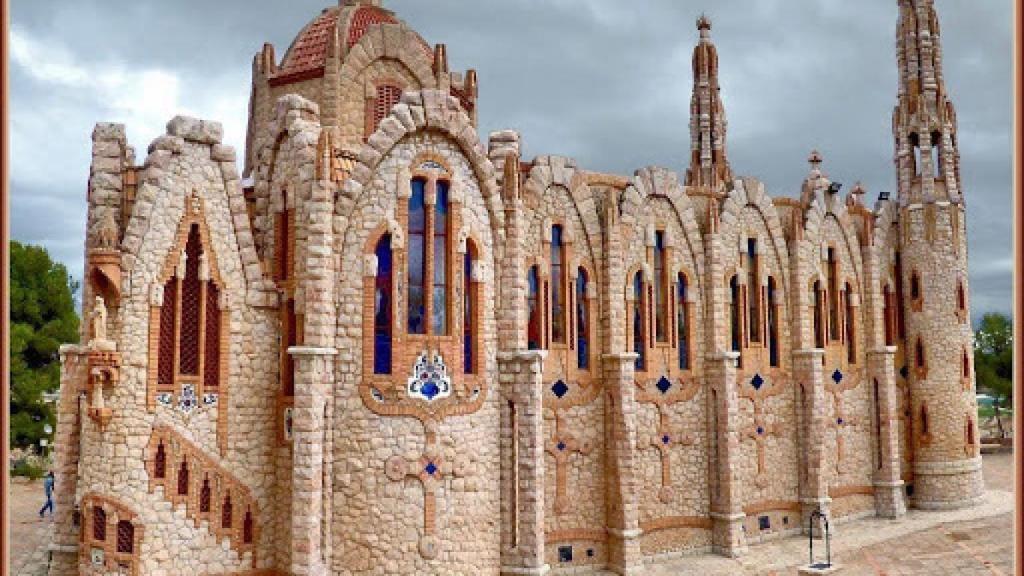 La construcción del santuario comenzó en 1918, pero la obra no se culminó hasta 1946.