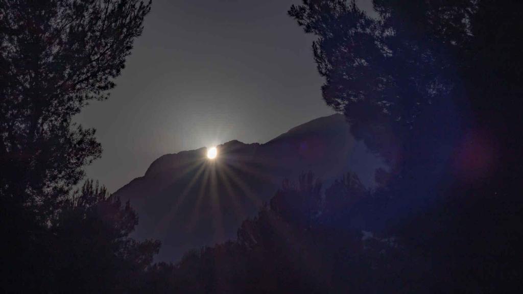 El Puig Campana de Benidorm es un lugar fascinante para vivir el solsticio de verano.