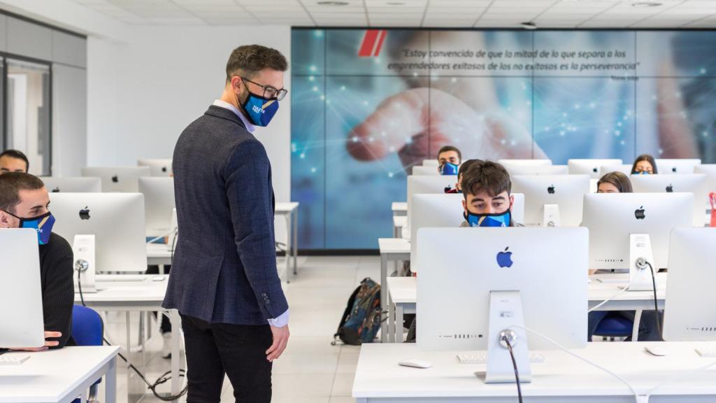 Una imagen de un centro de Cesur.