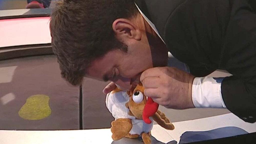 Arturo Valls con la gallina de '¡Ahora caigo!'