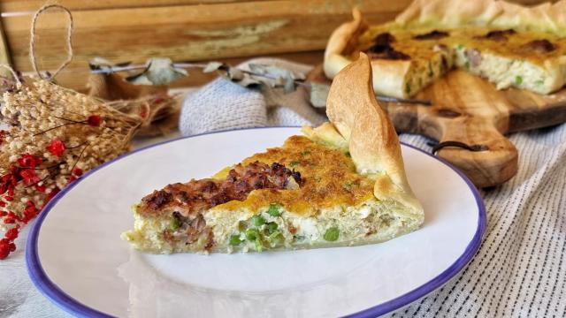 Quiche de guisantes y salchicha