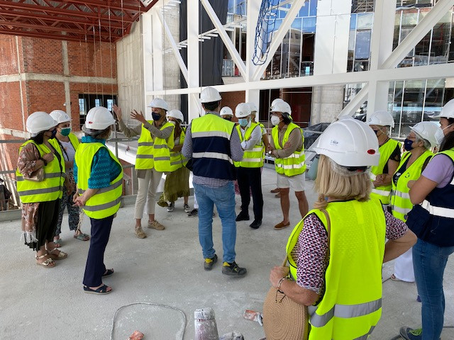 La delegada de la Xunta en Vigo acompañó a los visitantes en la primera jornada de puertas abiertas.