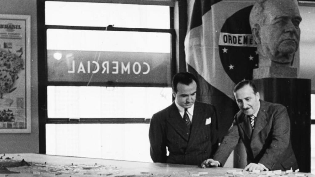 Zweig (a la derecha) en Brasil