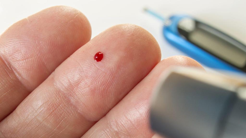 Muestra de un pinchazo para realizar una prueba serológica.