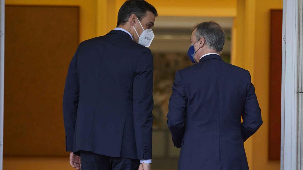 El presidente del Gobierno, Pedro Sánchez, y el lehendakari, Íñigo Urkullu, en una imagen de archivo