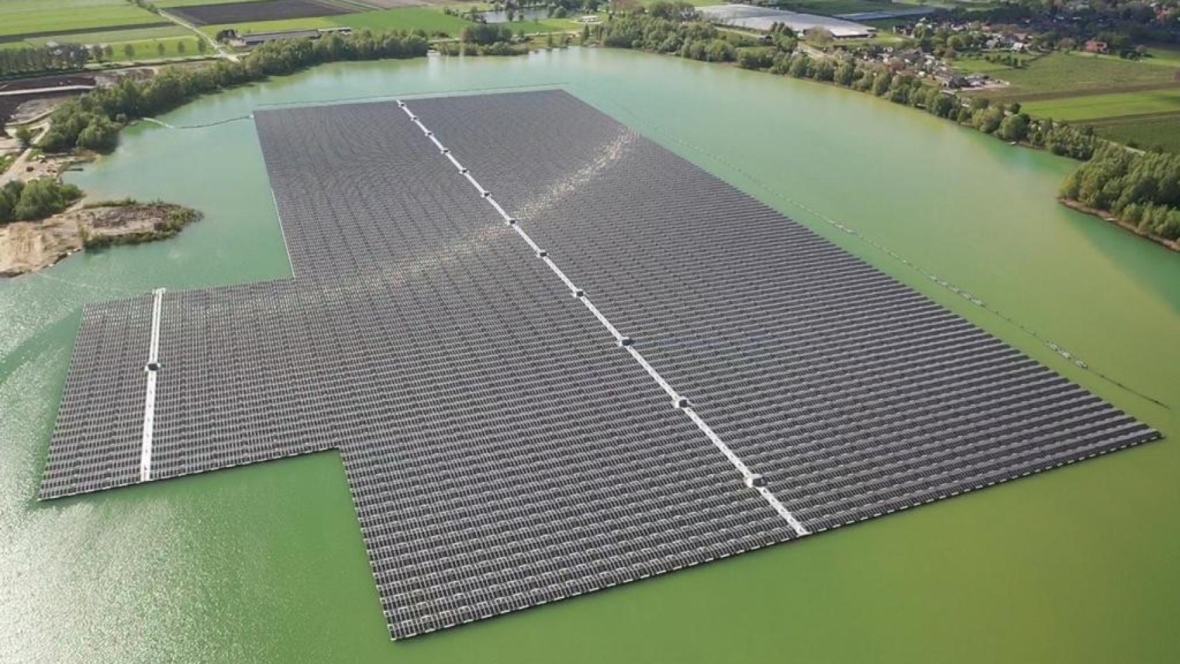 La alemana BayWa r.e. apuesta por España para liderar la fotovoltaica flotante
