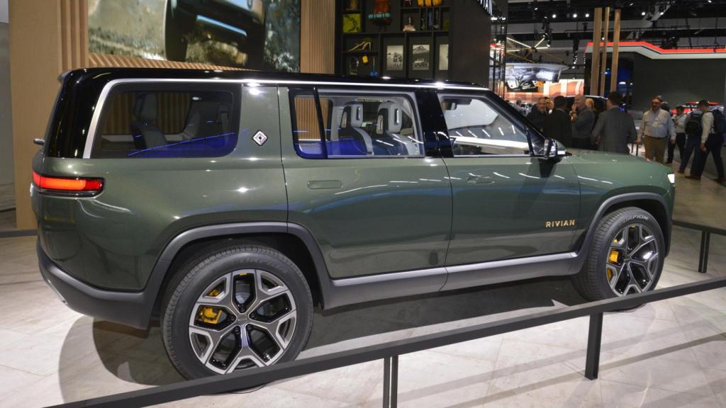 Este SUV supera los 5 metros de largo.