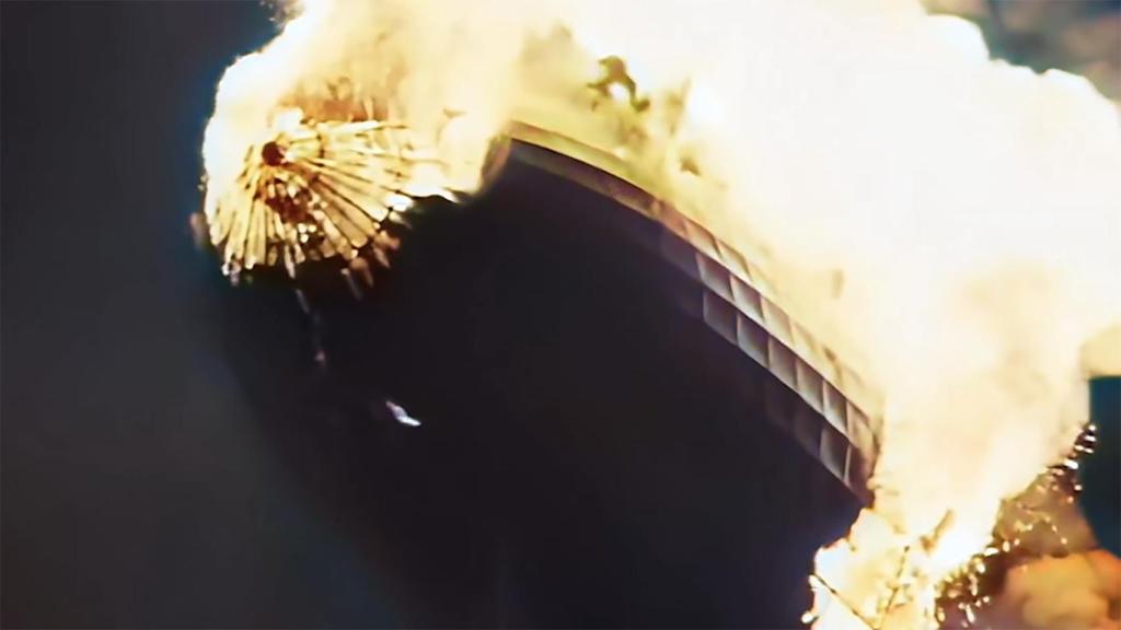 Hindenburg ardiendo a color.