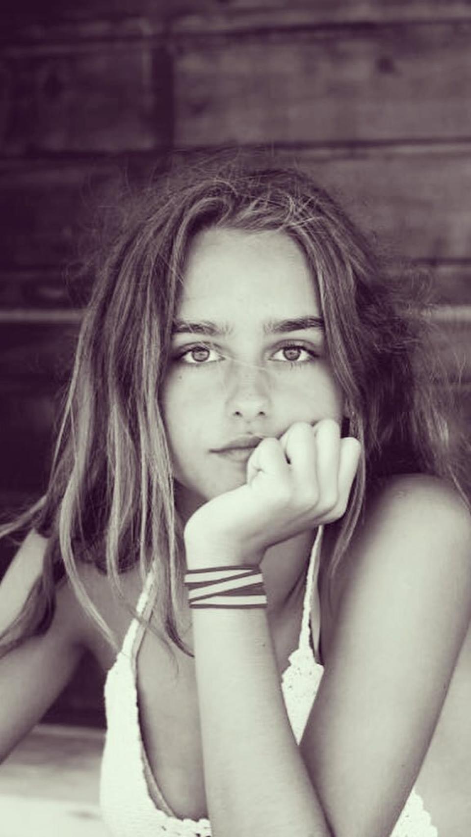 Natalia, en una foto en blanco y negro compartida por su madre.