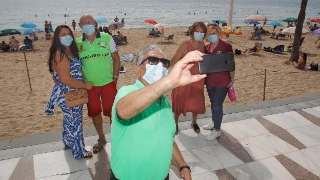 Turistas en Benidorm, este verano.