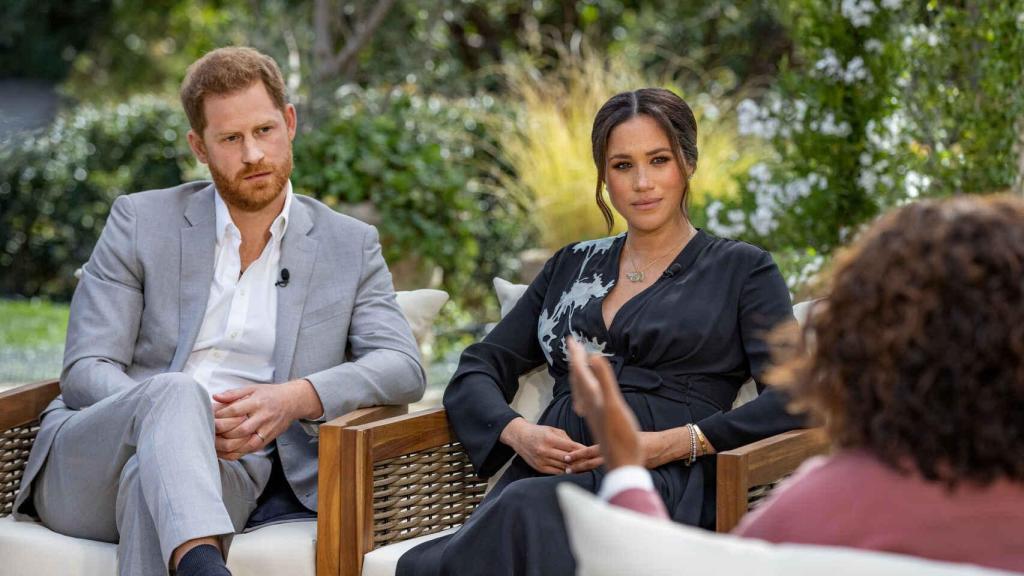 Meghan y Harry, durante su entrevista con Oprah Winfrey.