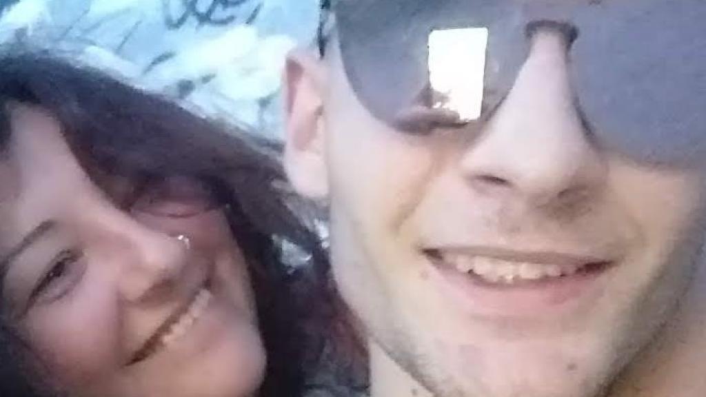 El rapero Isaac López, asesinado el pasado día 14 en un túnel de Madrid, junto a su madre, Nines.