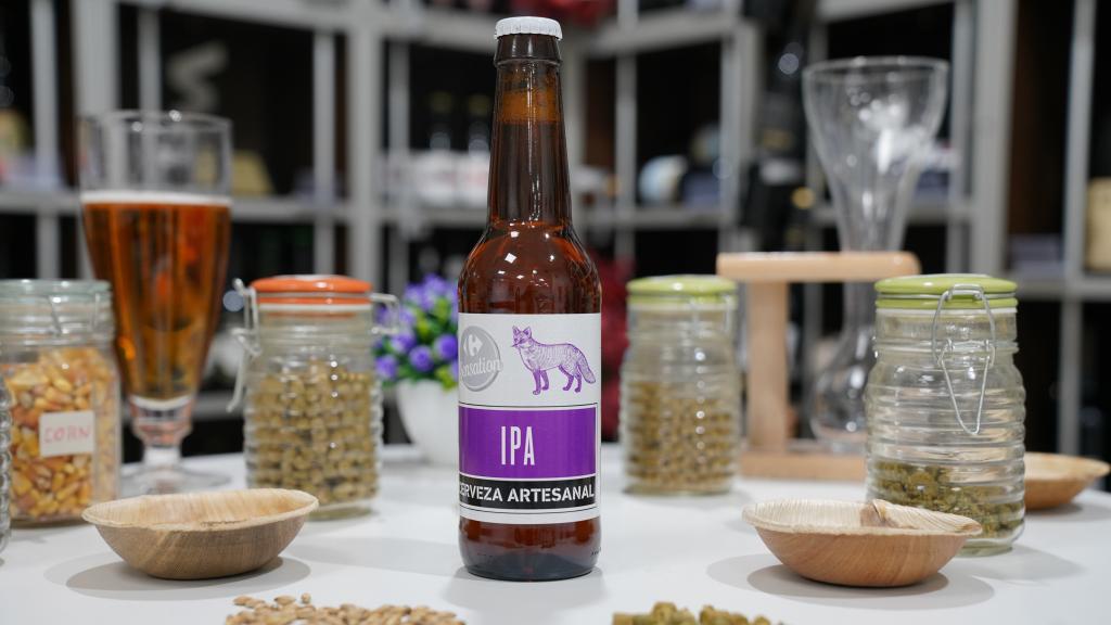 La botella de cerveza estilo IPA de Carrefour.