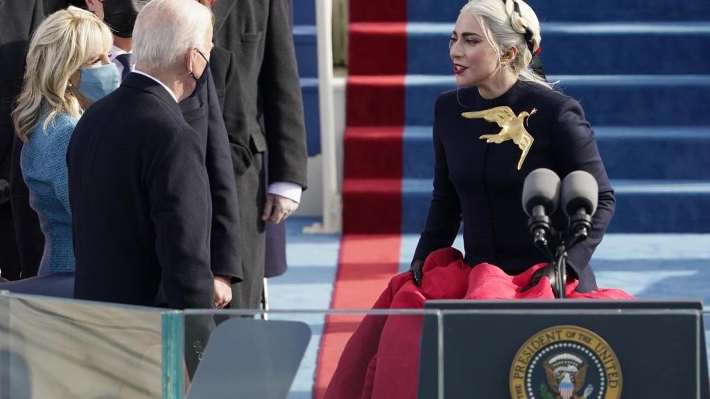 Lady Gaga lució en la toma de posesión de Joe Biden.