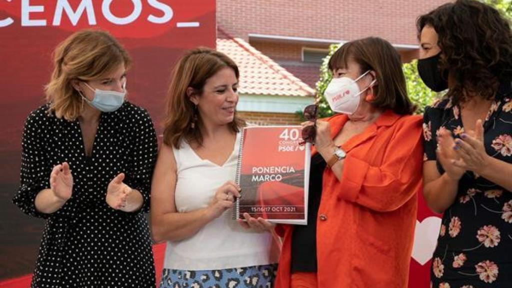 Hana Jalloul, Adriana Lastra, Cristina Narbona y Lina Gálvez en la presentación de la ponencia que se celebrará en Valencia en octubre.