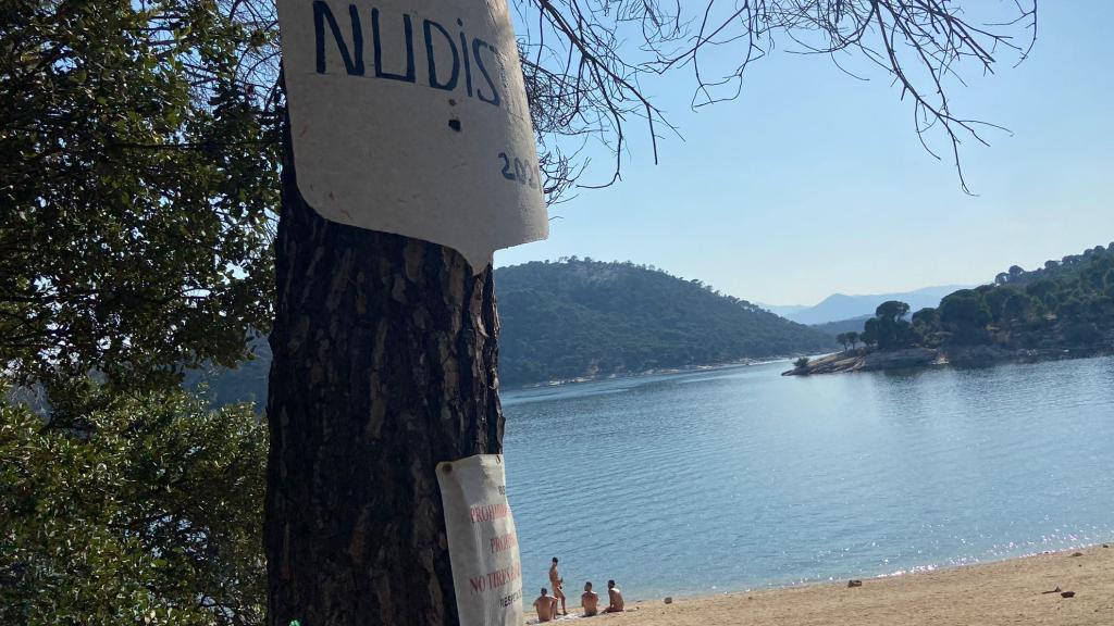 Cala nudista del Pantano de San Juan