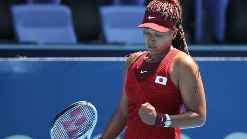 Naomi Osaka celebra una victoria en los JJOO de Tokio 2020