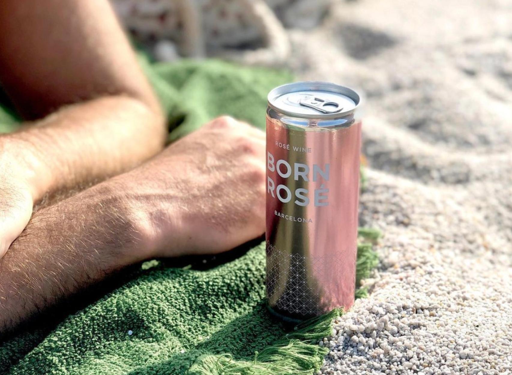 Vino en lata de Born Rosé.