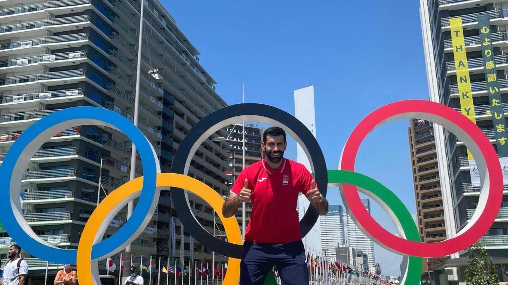 Rodrigo Corrales, el muro de Cangas y de los Hispanos de balonmano