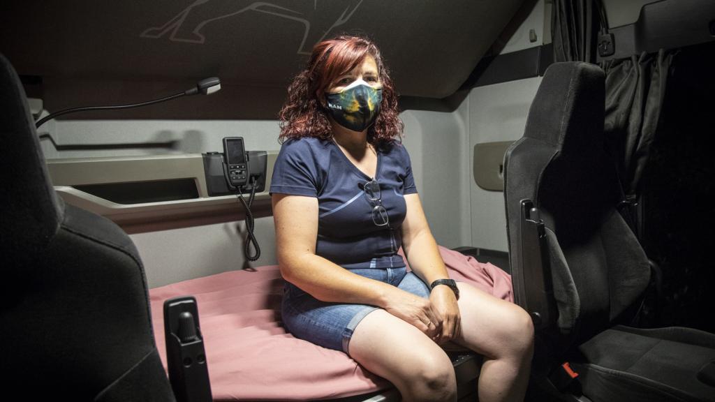 En la cama de este tipo de camiones entran personas de hasta dos metros.