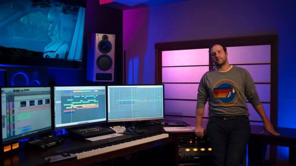 Anthony Willis es el compositor de la banda sonora de 'Una joven prometedora'.