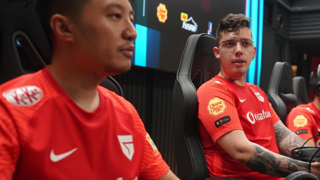 Kasing y Attila, miembros del equipo de LoL