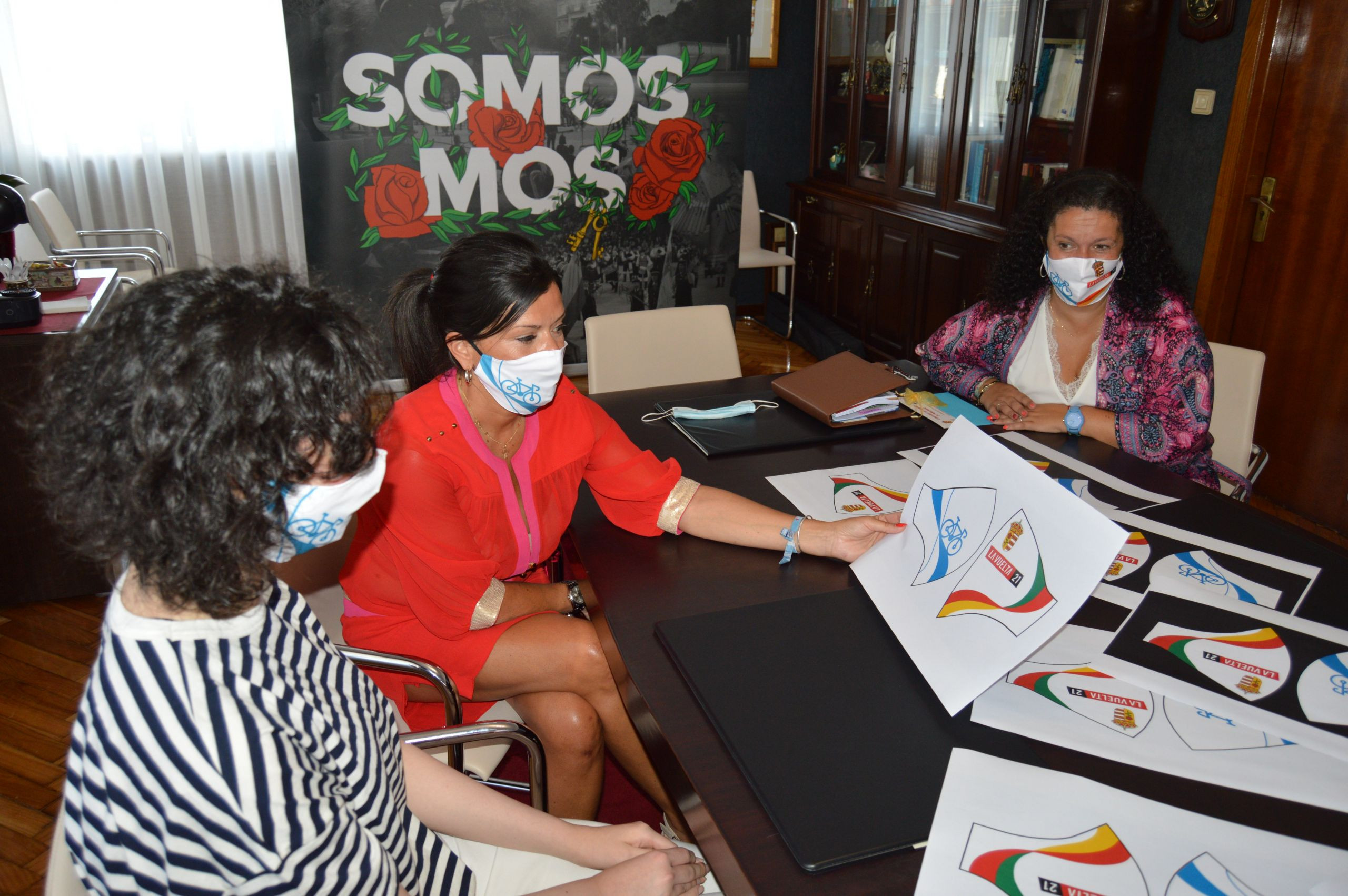 Mascarilla oficial del paso de La Vuelta por Mos