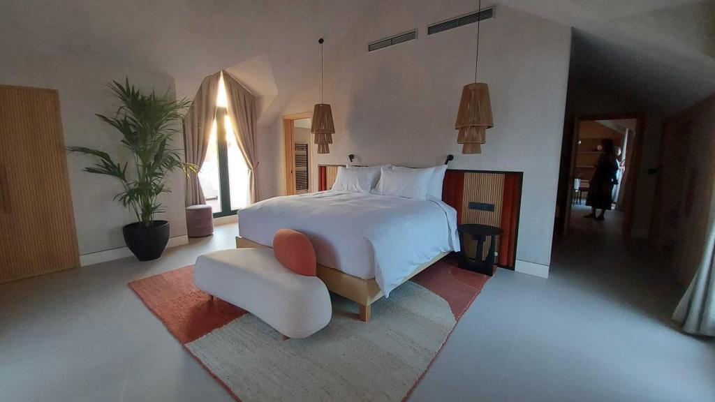 Habitación en ático del hotel SO Sotogrande.