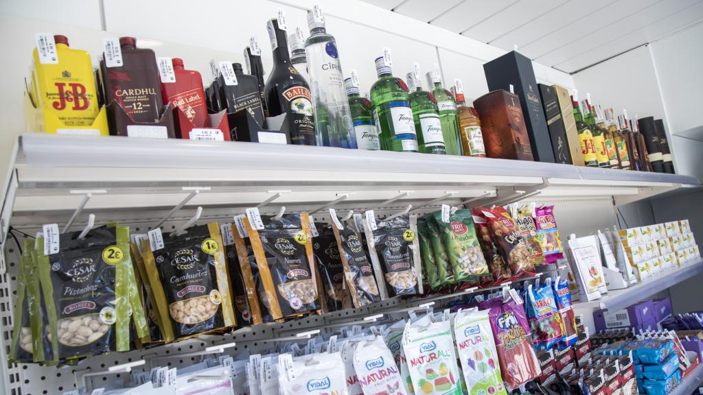 Algunos de los productos que tiene Ghop en sus estanterías.